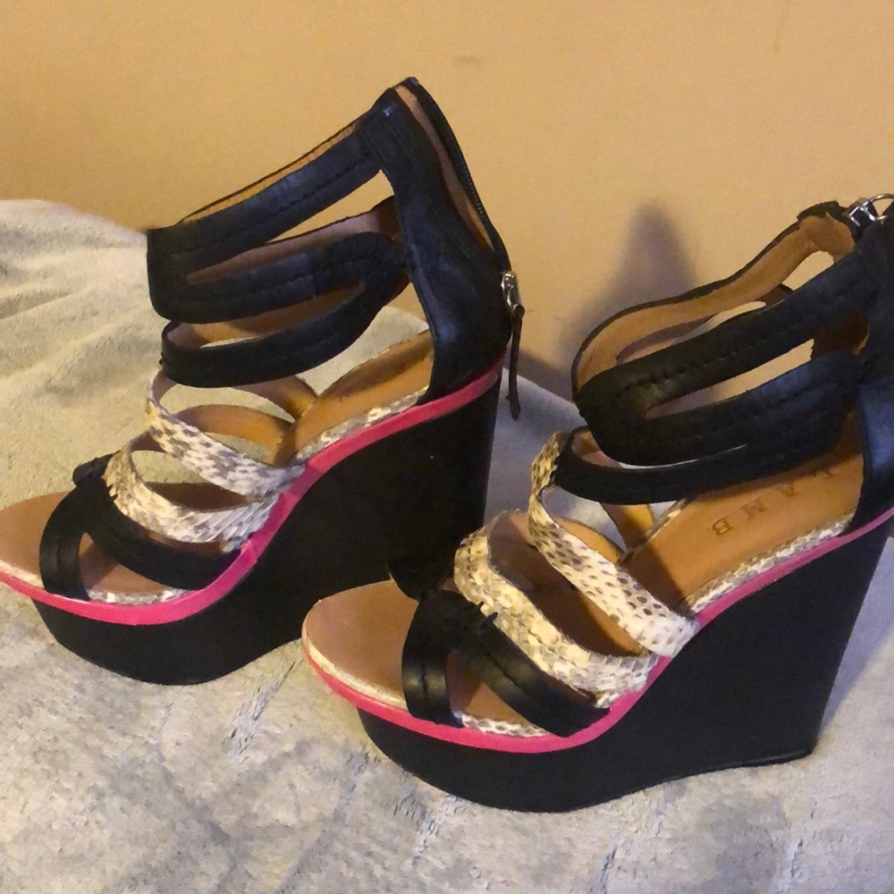 Wedges - Picture 2 of 4